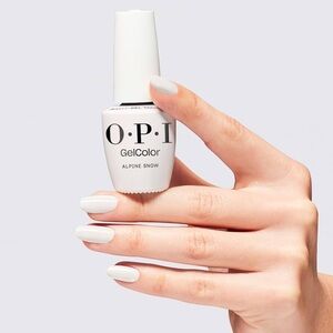 OPI Gel “Alpine Snow” - Elegant Cream Nail Polish